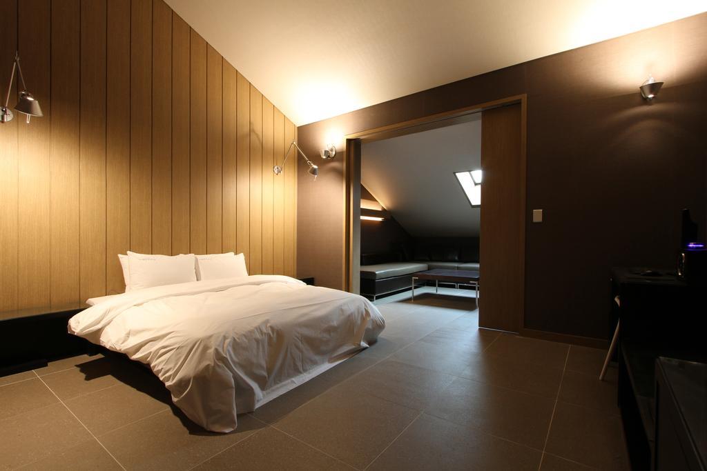 Valentine Hotel Goyang Room photo